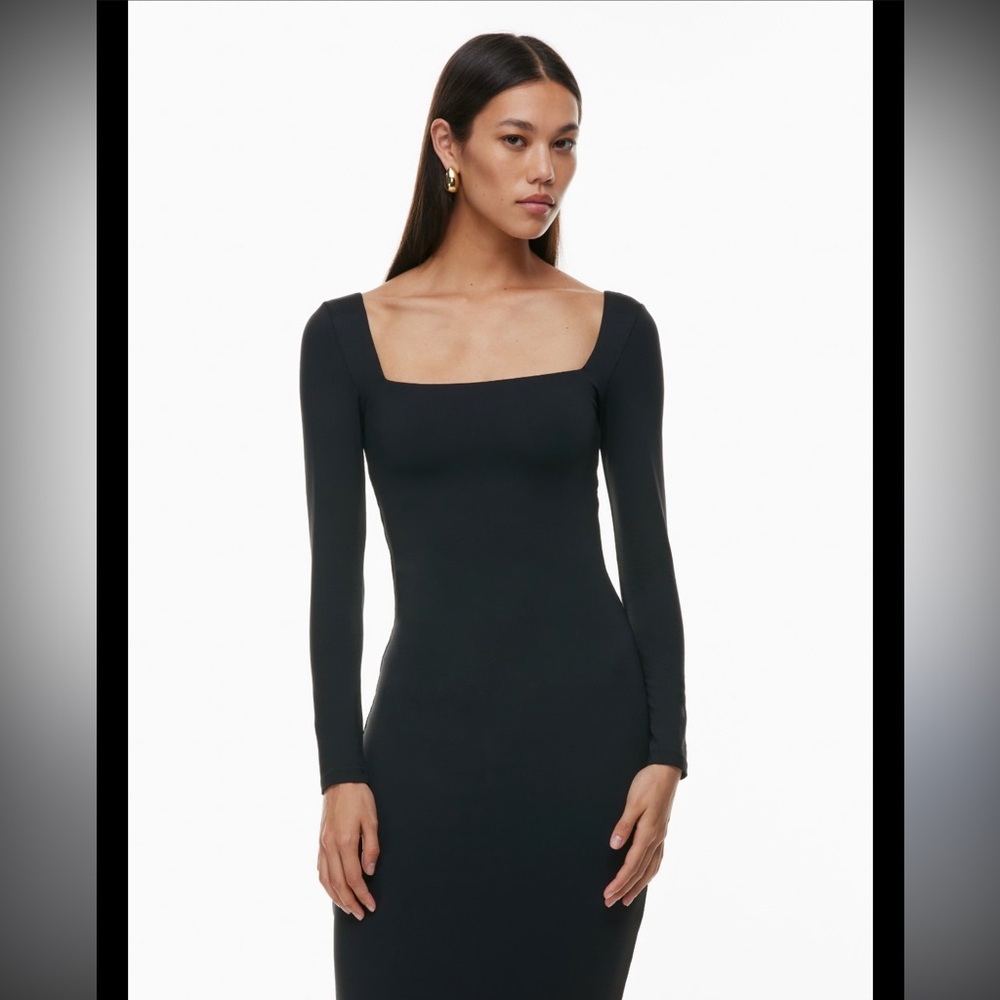 Babaton Black Square-Neck Long Sleeve Midi Dress
